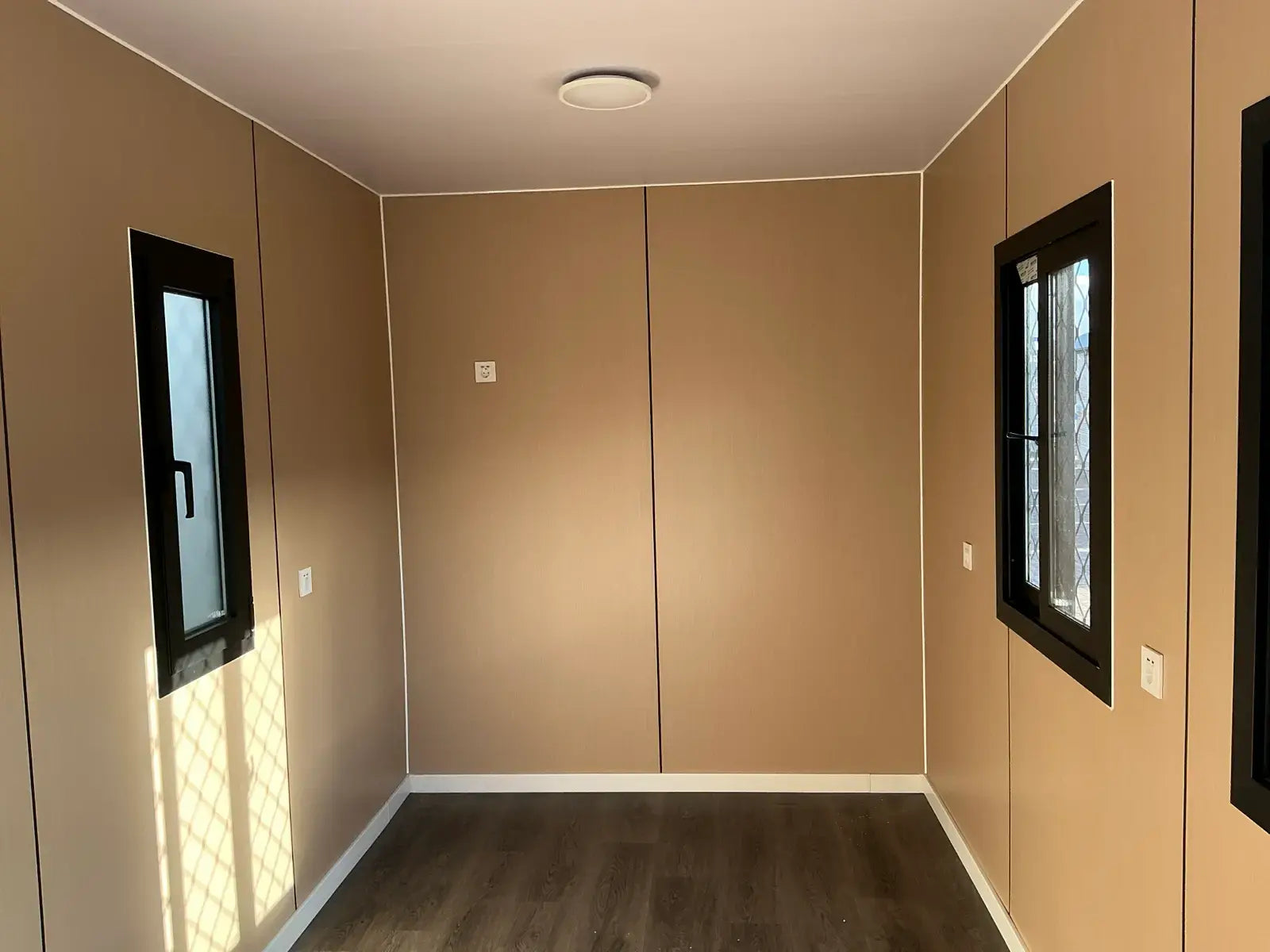 Double container house (12 meters / 40 feet HQ)