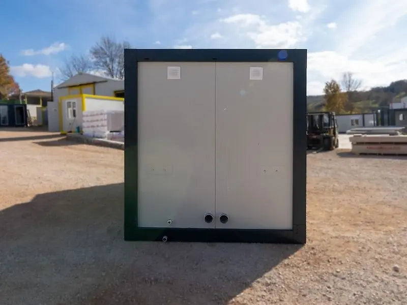 Sanitary container, 8 x (toilet + sink) 220×400