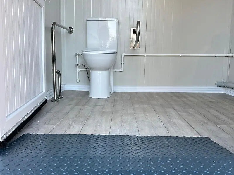 Toilet container for disabled people, 220 x 220 cm