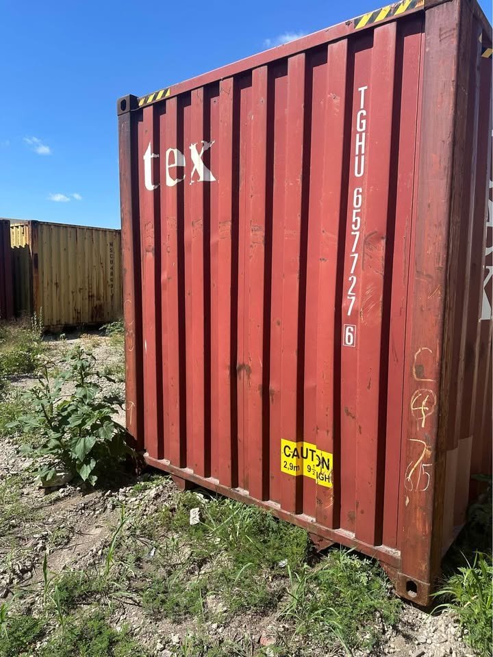 40 High Cube Shipping Container – Solid & Spacious! quantity