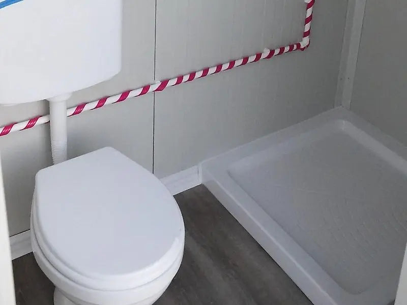 Sanitary container, toilet and shower 120×220 NEW