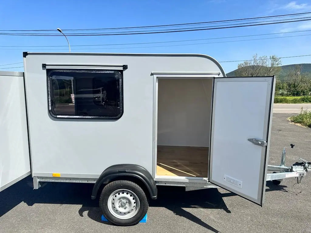 Mini Caravan B7526