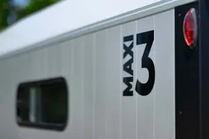 3-SEATER VAN WITH DIAGONAL LOADING, MAXIMUM HORSE FREEDOM 3