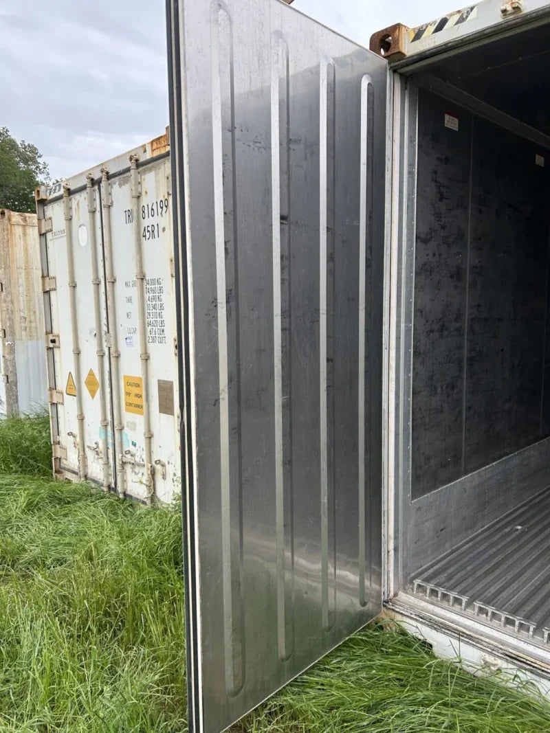 2009 40′ High Cube Refrigerated Storage Container – CCR18757